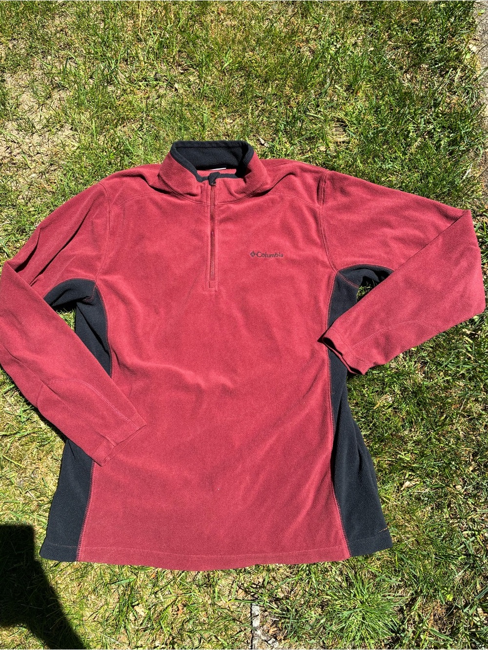 Columbia men’s size medium Burgundy and Black Quarter-Zip Fleece